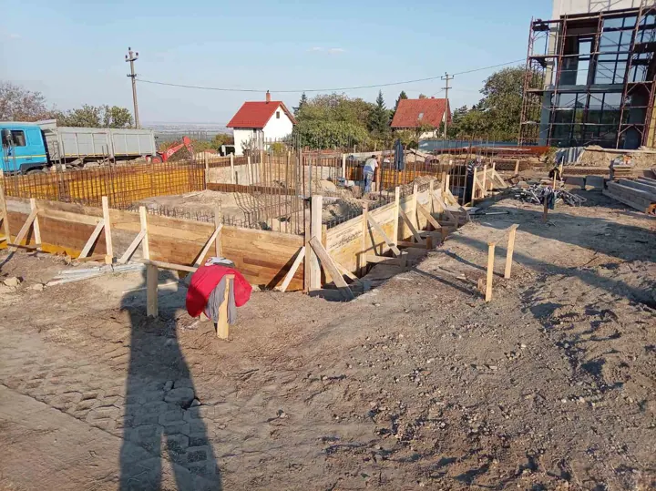 Arhiva pripreme i temelja — kadar 9 sa gradilišta u Starom Slankamenu.