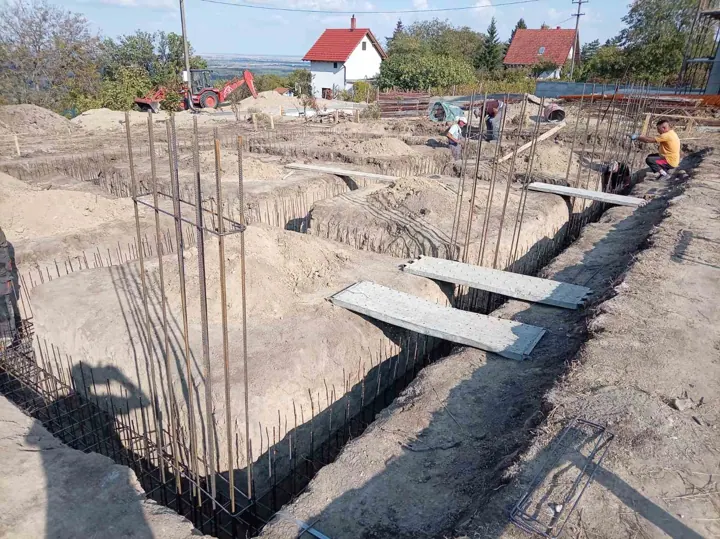 Arhiva pripreme i temelja — kadar 20 sa gradilišta u Starom Slankamenu.